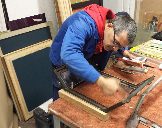 Tűzálló üveg beépítése